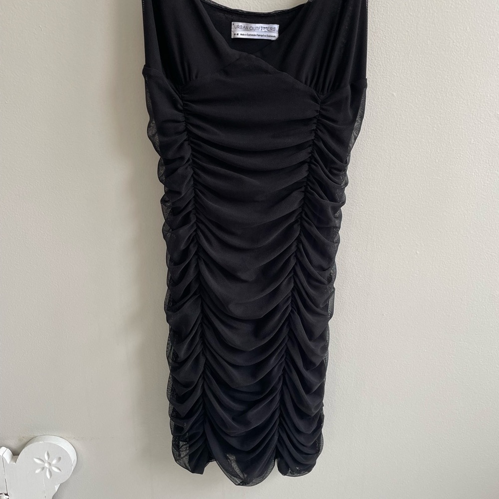 BLACK SHEER SPAGHETTI STRAP DRESS LINED RUCHED STRETCH URBAN OUTFITTERS - Picture 5 of 11